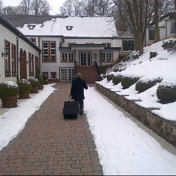 รูปภาพถ่ายที่ Romantik Hotel Landschloss Fasanerie โดย Leslie H. เมื่อ 1/26/2013