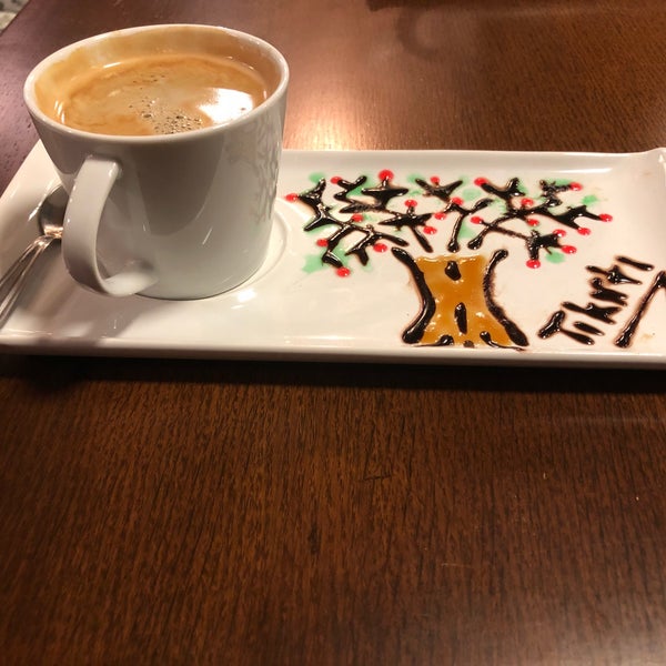 Снимок сделан в Tıkırtı Cafe Restaurant пользователем Eren K. 11/27/2017