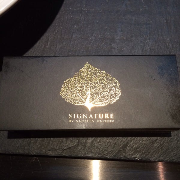 Photo taken at Signature by SANJEEV KAPOOR by Perico D. on 12/16/2013