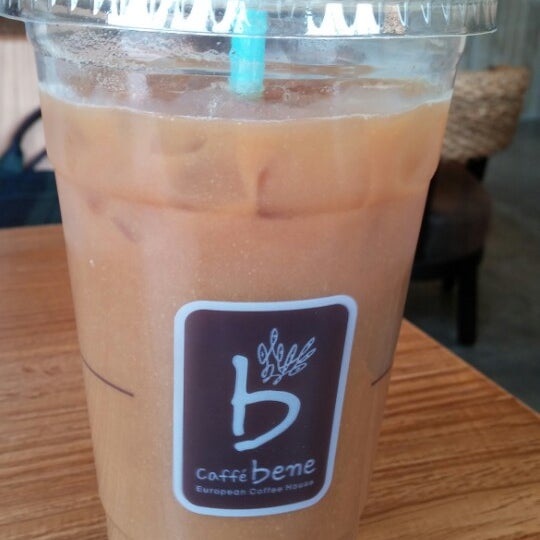 Photo taken at Caffe Bene Glenview by Chris C. on 5/1/2014