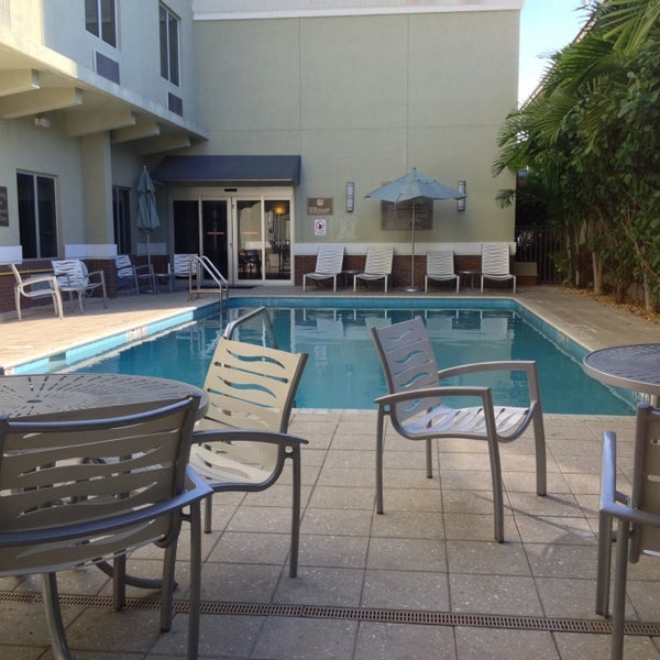 Photo taken at Comfort Suites Miami Airport North by Mike G. on 2/12/2013