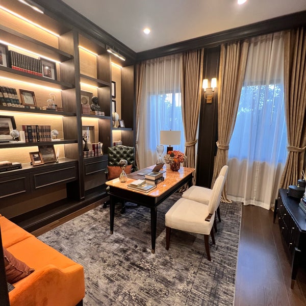 NARASIRI Krungthep Kreetha - Real Estate Agency in เขตบางกะปิ