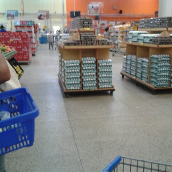 Foto tirada no(a) Comercial Carvalho - Centro - Caxias/MA por Erasmo V. em 4/19/2013