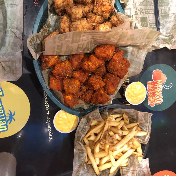 Wing Stop Local de alitas en Monterrey