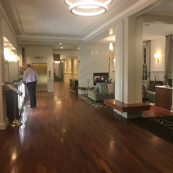1/23/2018 tarihinde John M.ziyaretçi tarafından Hotel Viking'de çekilen fotoğraf