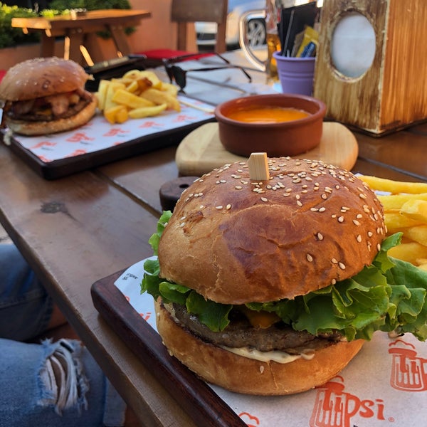 Photo taken at Tipsi Beer &amp; Burger House by Zeynep A. on 7/19/2021