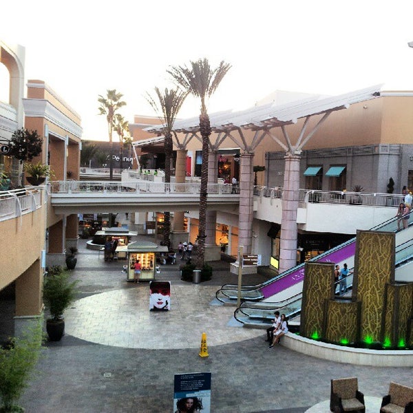 Fashion Valley Shopping Mall in San Diego