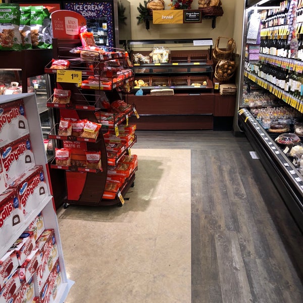 Safeway Grocery Store in Menlo Park