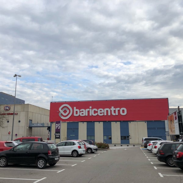 Photo taken at Baricentro by Jander N. on 4/16/2018