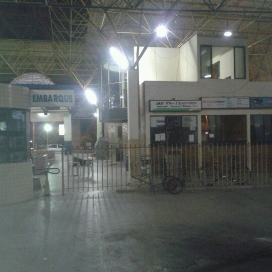 Foto tirada no(a) Terminal Rodoviário De Caxias por Elton S. em 3/15/2013