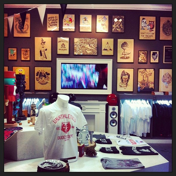 places that sell hey dudes in store