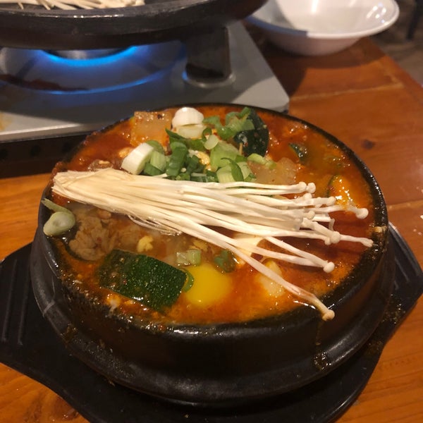 Foto scattata a Beewon Korean Cuisine da Lana il 10/3/2019