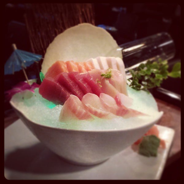 Photo prise au Sakura Japanese Sushi &amp; Grill par Sakura Japanese Sushi &amp; Grill le5/24/2013