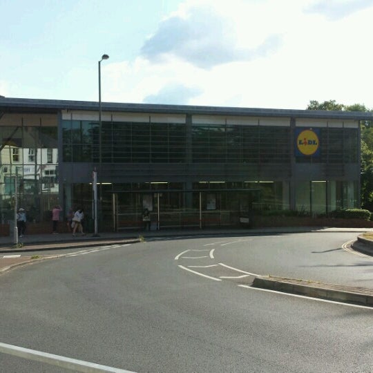 Lidl Supermarket in Leatherhead