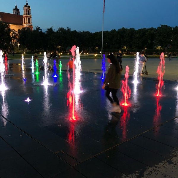 7/12/2019 tarihinde Gregory T.ziyaretçi tarafından Lukiškių aikštė | Lukiškės square'de çekilen fotoğraf
