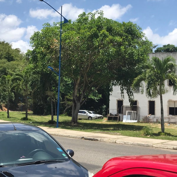 Das Foto wurde bei UFBA - Universidade Federal da Bahia - Campus Ondina von Frederico cezario C. am 10/30/2017 aufgenommen