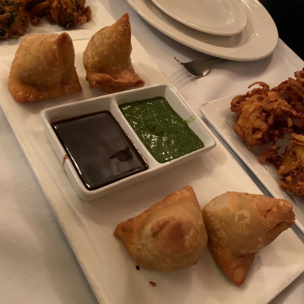 2/2/2020 tarihinde Christopher N.ziyaretçi tarafından Gateway To India Authentic Indian Restaurant'de çekilen fotoğraf