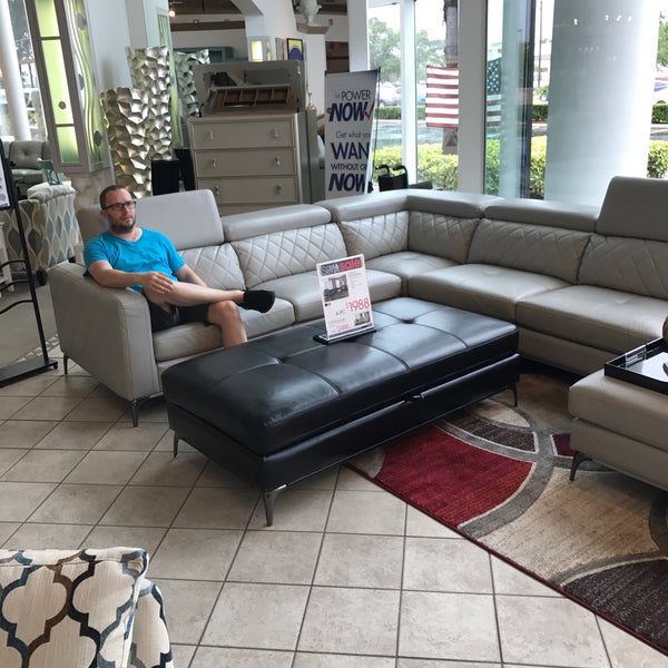 Rooms To Go Furniture / Home Store in Pinellas Park