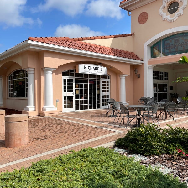 Richard's Fine Coffees 330 Avenue A NW