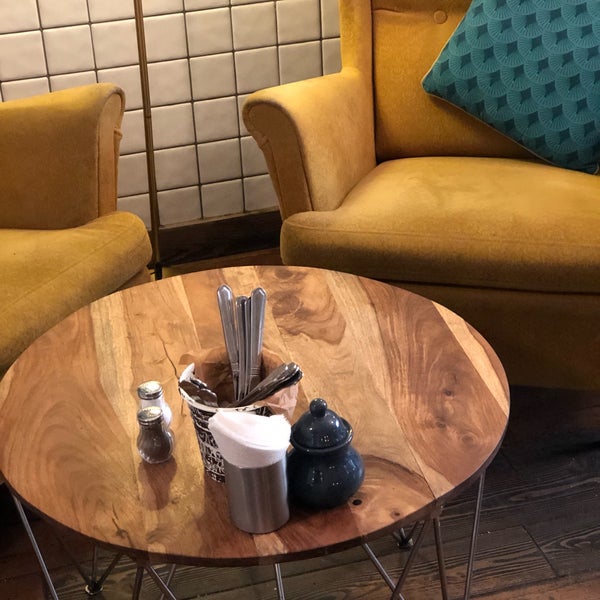 Photo prise au Coffee Room par Soba O. le8/26/2019