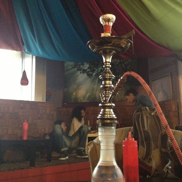 1/15/2013 tarihinde Daria S.ziyaretçi tarafından Anatolia Cafe &amp; Hookah Lounge'de çekilen fotoğraf
