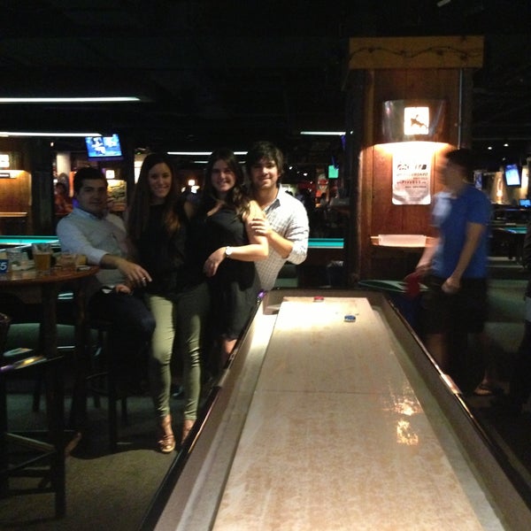 5/24/2013 tarihinde Coni S.ziyaretçi tarafından Buffalo Billiards'de çekilen fotoğraf
