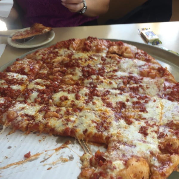 Pizza King 109 E McGalliard Rd