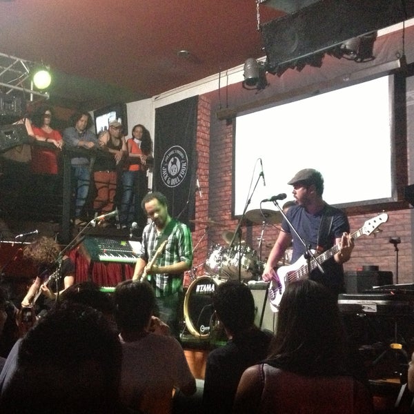 Photo taken at Ozzy Bar Rock by Natz M. on 5/6/2013