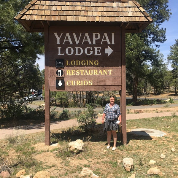 Foto tomada en Yavapai Lodge  por Vicki T. el 4/21/2016