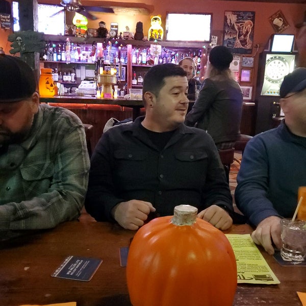 Gladstone Street Pub 3737 SE Gladstone St