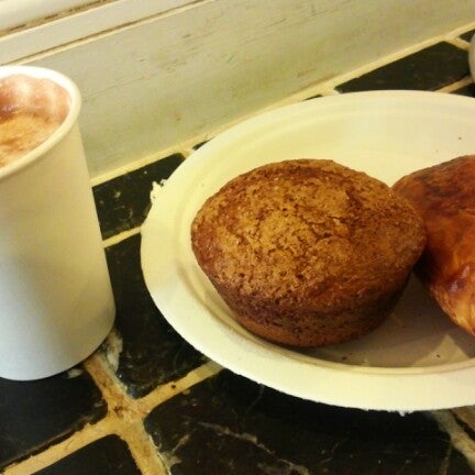 1/27/2013 tarihinde Minju K.ziyaretçi tarafından Blue Sky Bakery'de çekilen fotoğraf