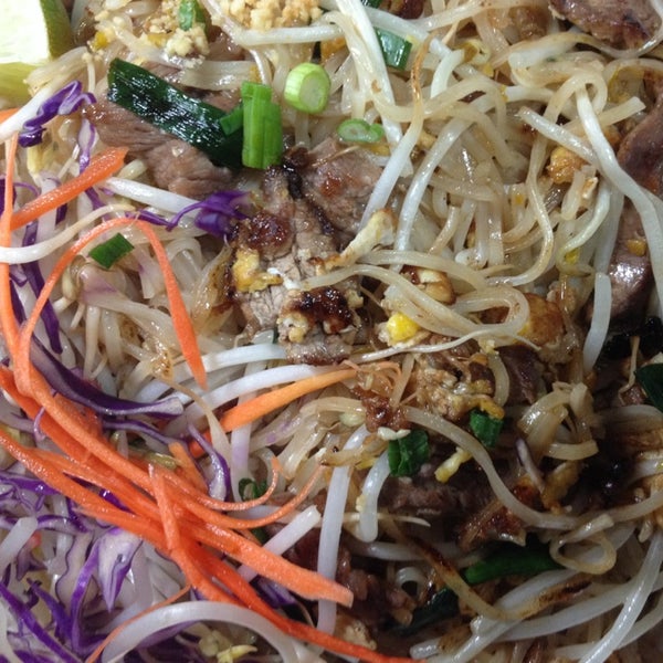 Das Foto wurde bei Krungthep Thai Cuisine von Nancy N. am 2/22/2014 aufgenommen