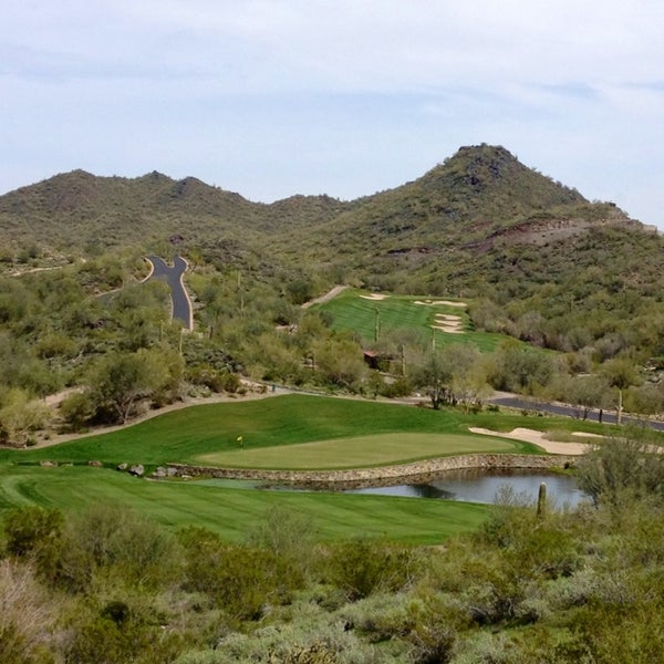 รูปภาพถ่ายที่ Quintero Golf Club โดย John L. เมื่อ 3/21/2013