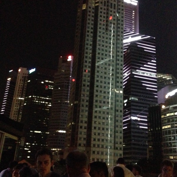Nice chill bar in Singapore with a great view