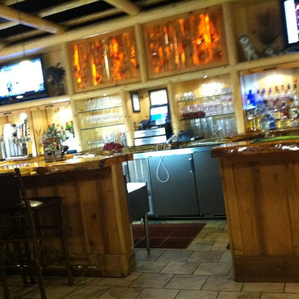 Camp Critter Bar & Grille at Great Wolf Lodge Burger Joint in Centralia