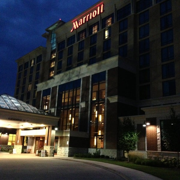 Foto tomada en Bloomington-Normal Marriott Hotel &amp; Conference Center  por Lisa S. el 8/9/2013