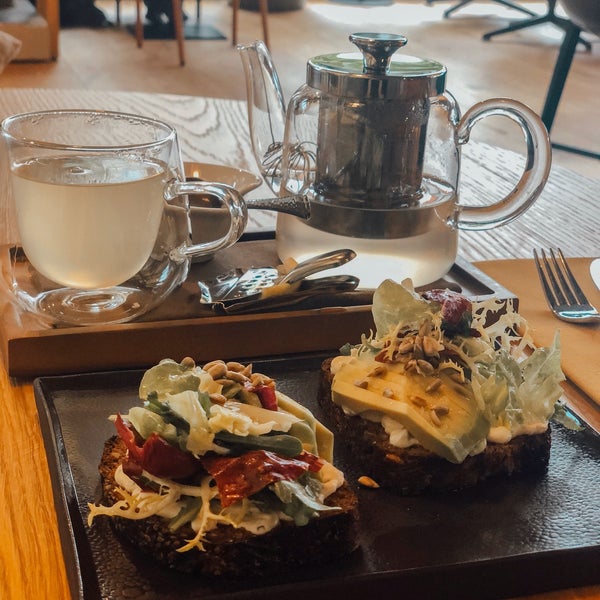 Foto scattata a Café Sofa da Irina G. il 10/4/2019