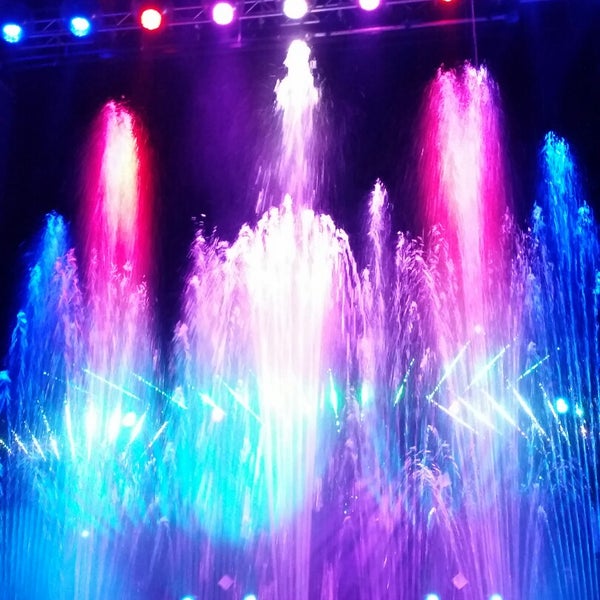 Photos At Splash At Jordans Furniture Warwick Ri