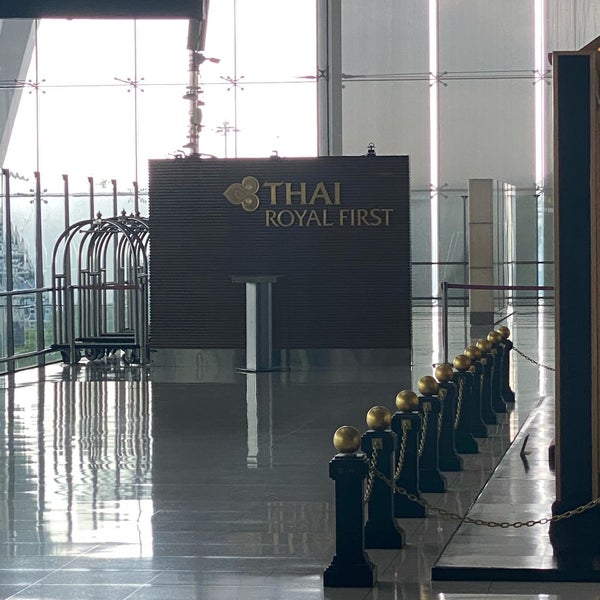 коньяк кроун роял 1 литр. паттайя отель a one royal cruise. A-one royal cruise 4*. кофе trademark royal. стул cougar armor one royal.