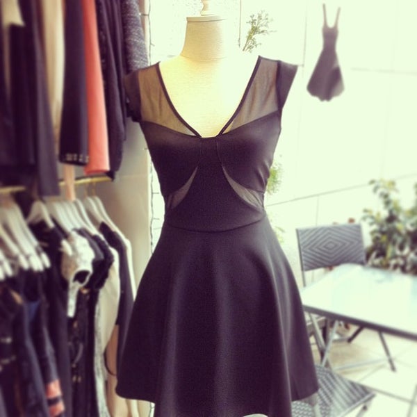 2/21/2013にSeçil E.がLittle Black Dressで撮った写真