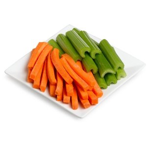 Las manzanas verdes, palitos de célery o de zanahorias y pepinillos ayudan a disminuir los ataques de hambre con pocas calorías. Para conocer más tips, ingresa a www.estampas.com