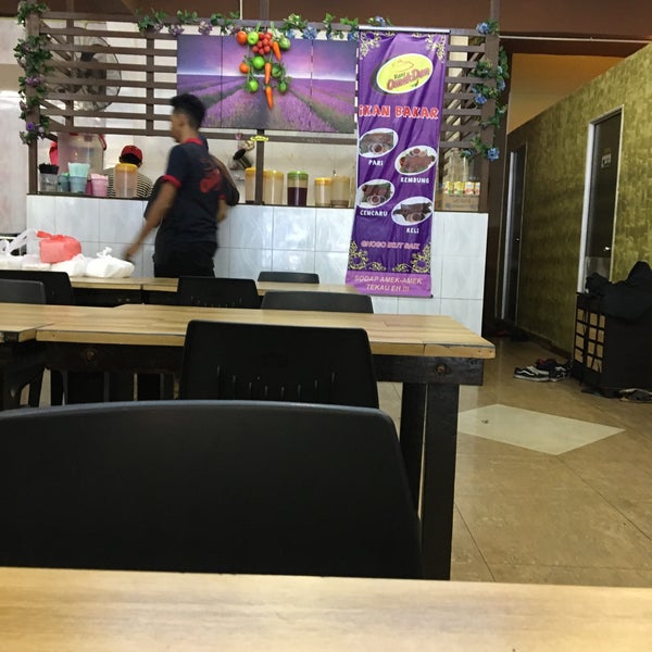Restoran Raso Omak Den Restoran Melayu Di Wardieburn Camp