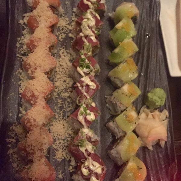 Photo prise au Sushi Damo par Stephanie Y. le4/9/2016