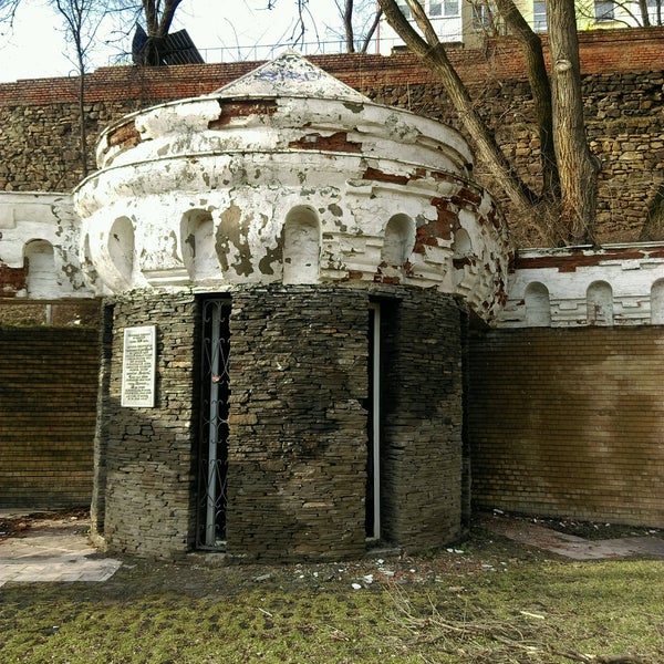 богатый колодезь. памятник богатый колодезь в ростове. богатый колодезь. памятник богатый колодезь в ростове. богатый колодезь ростов на дону.