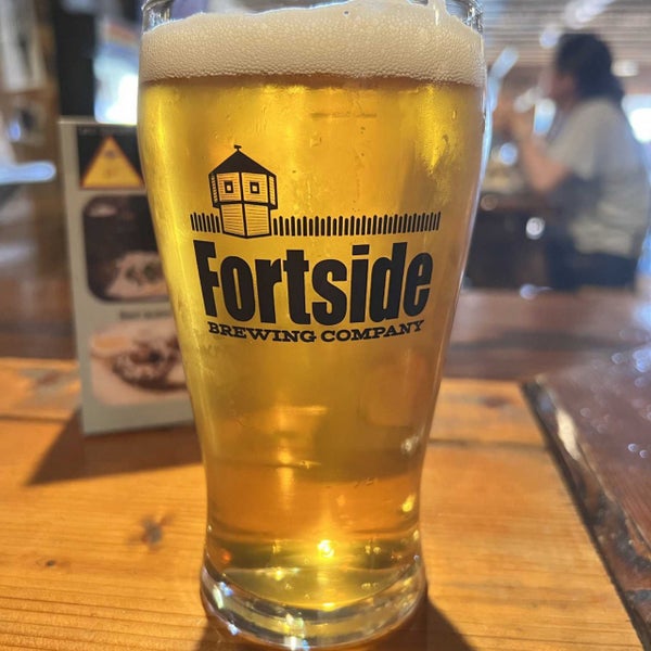 Foto scattata a Fortside Brewing Company da Scott W. il 6/26/2022