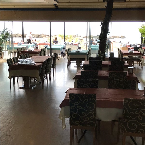 Photo taken at Balıkçıdede Restaurant by Gökhan C. on 8/5/2018