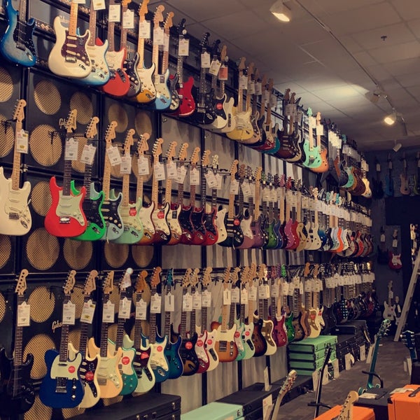 Guitar Center Music Store in Pittsburgh