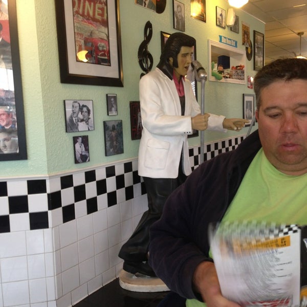 Boomerang Diner Mustang, OK