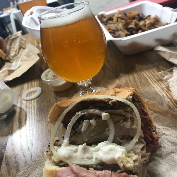 Photo taken at oliver brewing co by Teo R. on 2/3/2018
