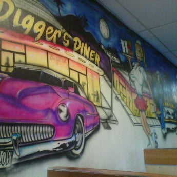 รูปภาพถ่ายที่ Digger&#39;s Diner Concord โดย Marcia H. เมื่อ 10/15/2011